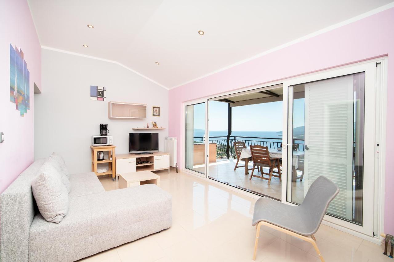 Apartments Oriana Rabac Exterior photo